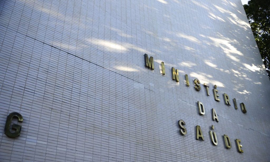 Ministerio da Saude reduz isolamento para sete dias em casos leves de covid 19