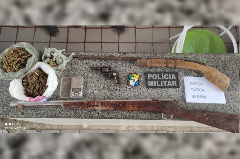Policia Militar apreende armas e drogas em Caninde do Sao Francisco