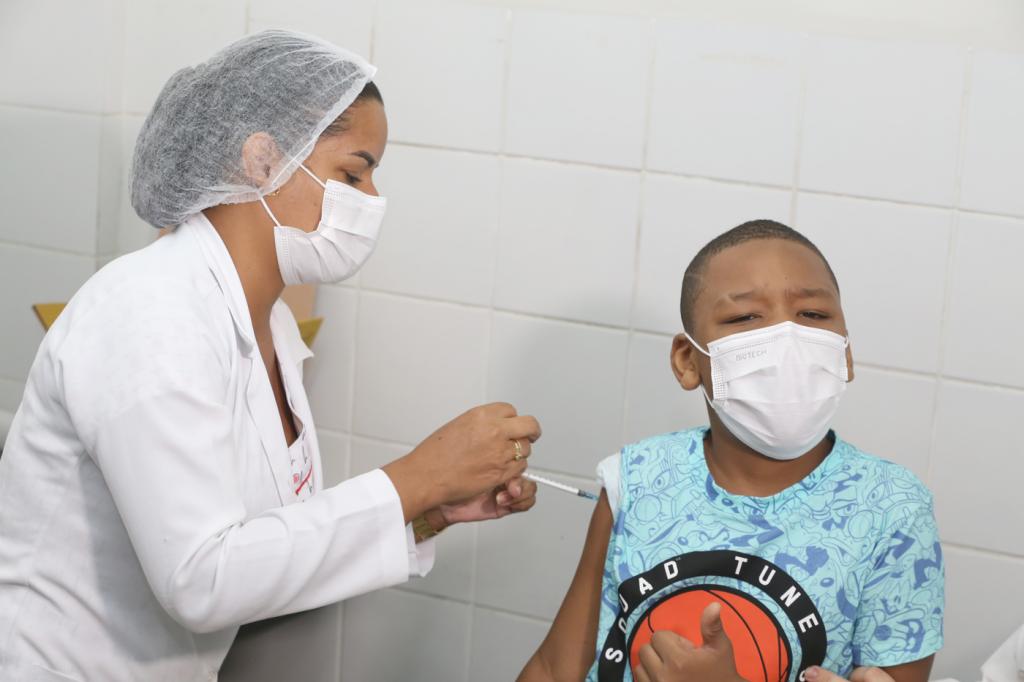 Primeiros dias de vacinacao contra covid 19 em criancas tem baixa adesao em Aracaju