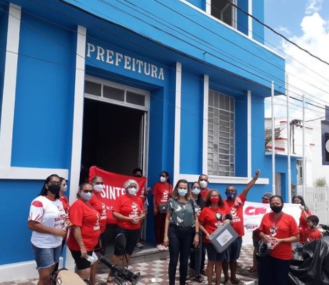 Professores de Neopolis fazem ato em busca de audiencia para tratar do reajuste do piso salarial
