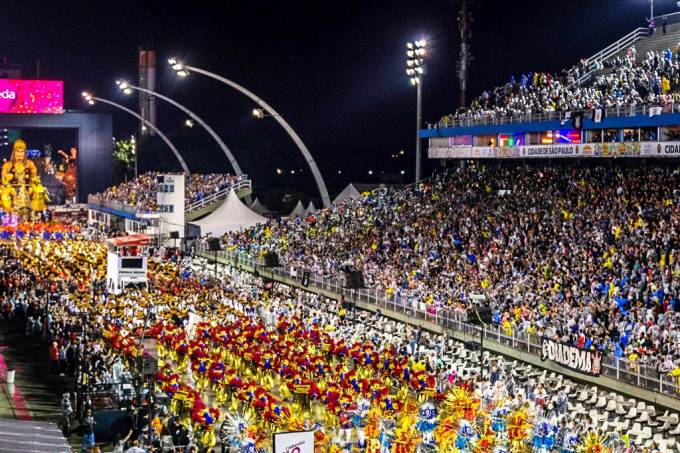 Rio e Sao Paulo adiam desfile de carnaval para feriado de Tiradentes