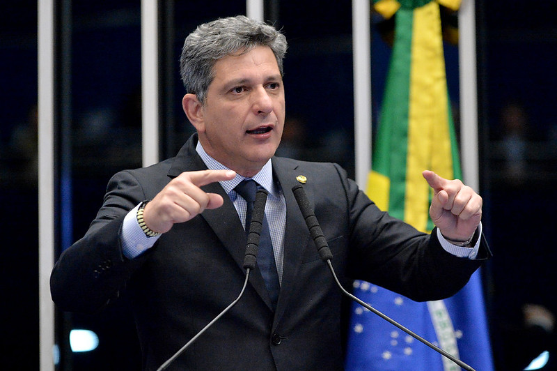 Rogerio Carvalho critica tesourada de Bolsonaro no Orcamento Volta a demonstrar desprezo pela ciencia