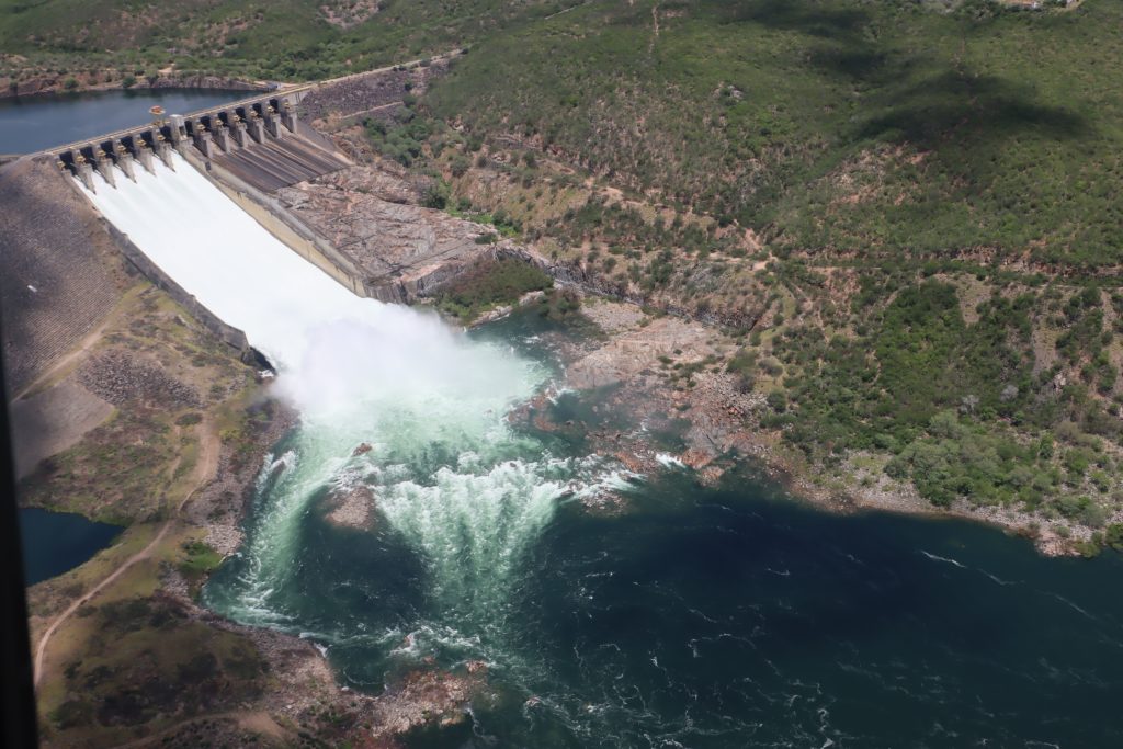Vazao na Hidreletrica de Xingo atingira o apice e chegara a 4.000m3s na segunda