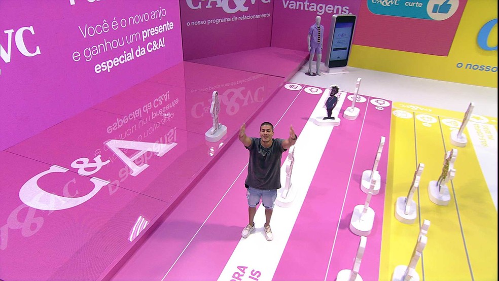 Arthur Aguiar e o anjo do BBB22 e indica Lais e Larissa para o monstro