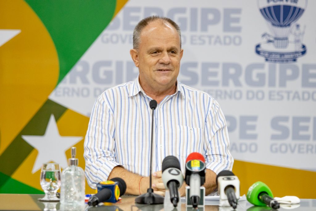Belivaldo anuncia PL de reajuste de salario para servidores em ate 3444