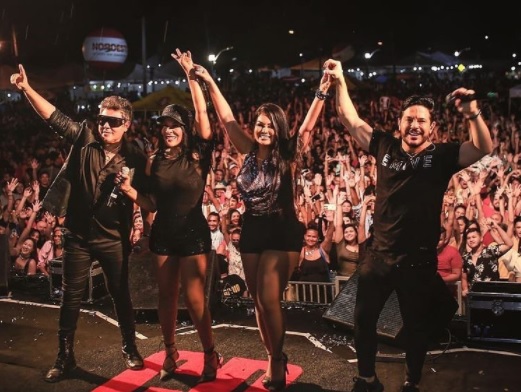 Calcinha Preta suspende shows ate 10 de marco devido internacao de Paulinha Abelha