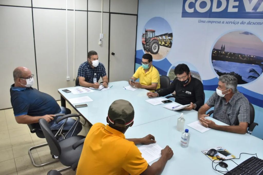Codevasf discute acoes para enfrentar problemas causados pela cheia do rio Sao Francisco