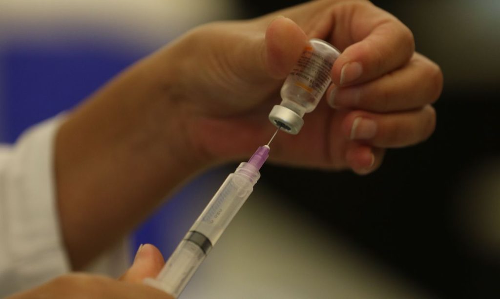 Covid 19 Brasil registra mais de 649 mil mortes neste domingo 27