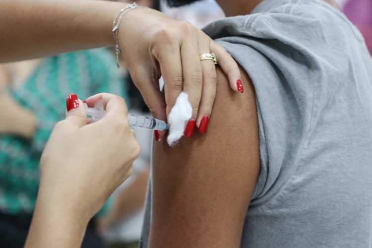 Covid 19 Brasil tem mais de 200 milhoes de doses de vacinas aplicadas
