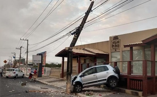 Energisa registrou 27 ocorrencias de colisao em poste este ano em Sergipe