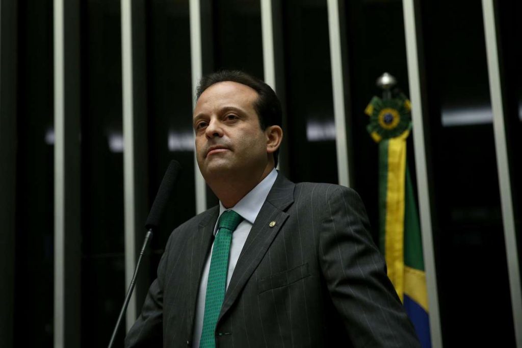 Federacao entre MDB e Uniao Brasil nao existe afirma Andre Moura