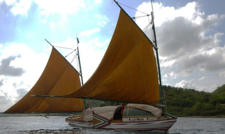 Iphan tem 72h para realizar estudos tecnicos e retirar canoa de tolda que afundou no Rio Sao Francisco