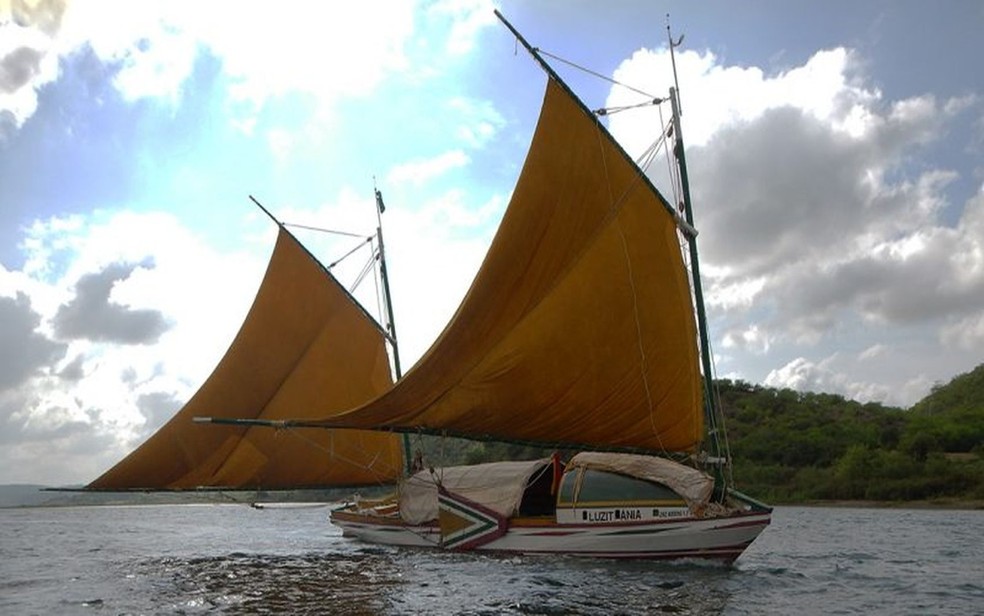 Justica de Sergipe determina que IPHAN resgate Canoa de Tolda do Rio Sao Francisco