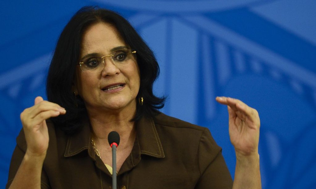 Mortes violentas de criancas cairam 40 no bienio 2019 2021 no Brasil diz ministra na ONU
