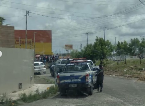 Prefeitura de Socorro realiza demolicao de construcoes ilegais em ocupacao no Albano Franco