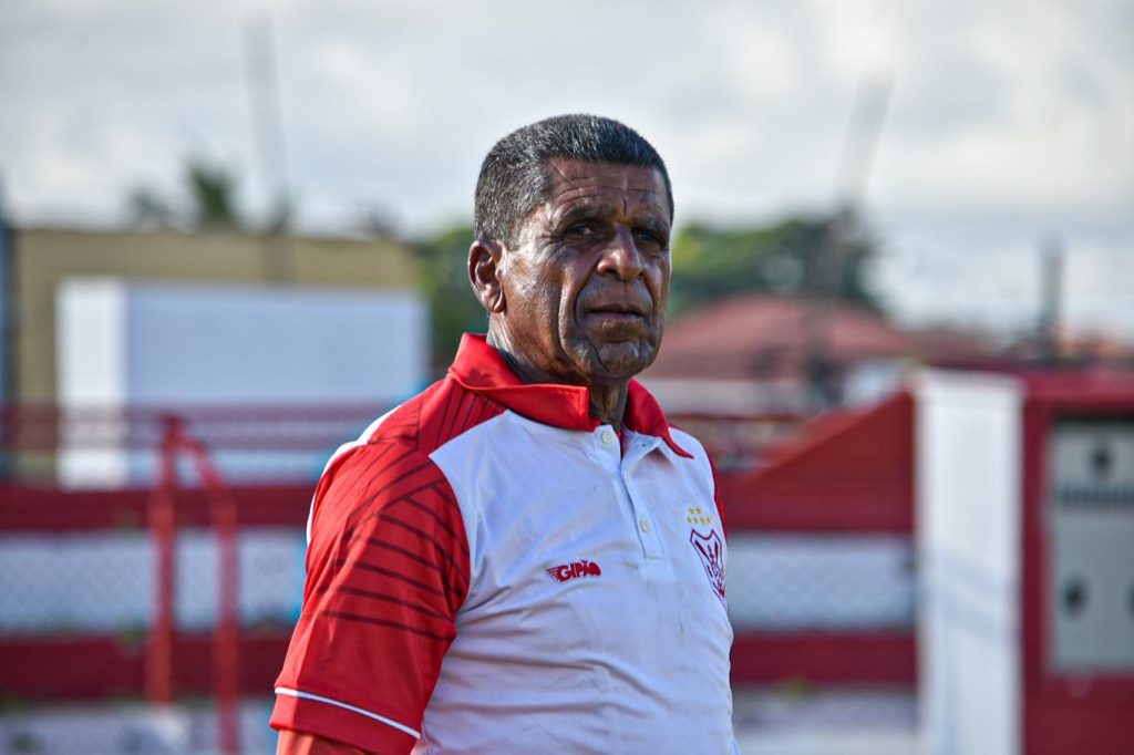Sergipe anuncia saida do tecnico Elias Borges