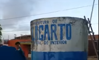Ventania derruba caixa dagua e deixa populacao sem abastecimento em povoado de Lagarto