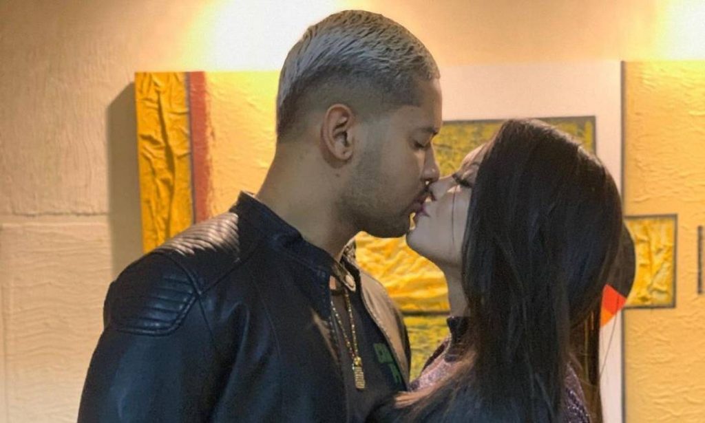 ‘Te amarei pra sempre diz esposo de Paulinha Abelha