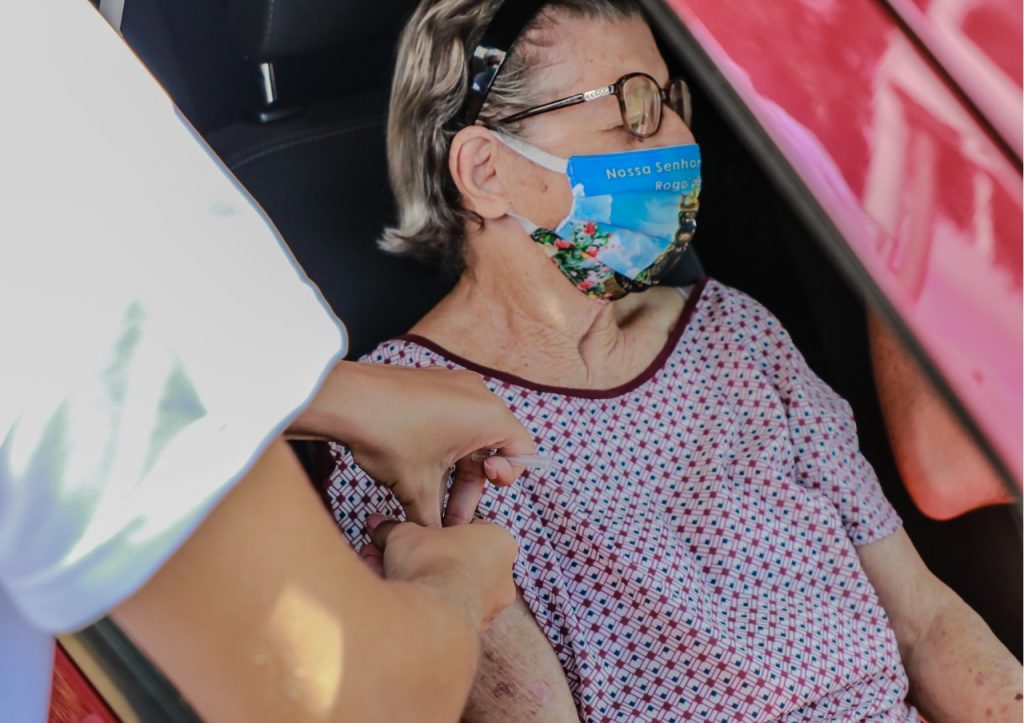 Covid 19 Sergipe inicia vacinacao de idosos com 70 anos ou mais com a 4a dose