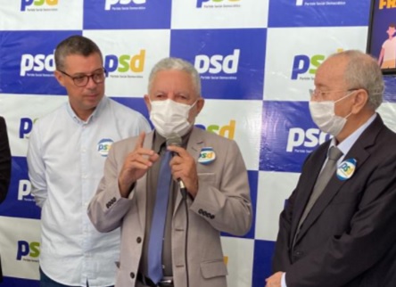 Francisco Gualberto e Luciano Bispo assinam filiacao ao PSD