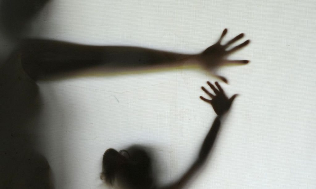 Jovem de 18 anos com deficiencia e vitima de estupro dentro de casa em Carmopolis