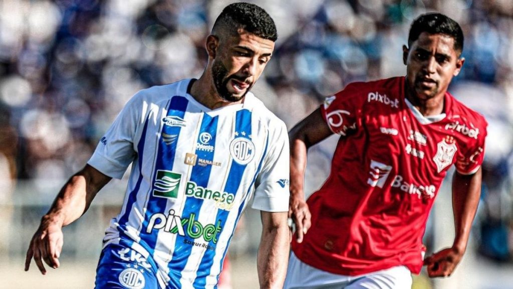 Lance do jogo entre Confianca e Sergipe no Campeonato Sergipano Lucas Almeida AD Confianca