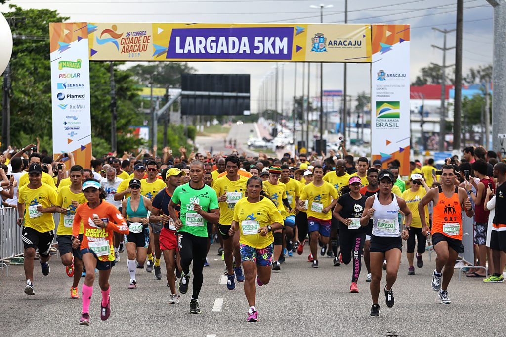 Mais de 5 mil corredores participam da 37a Corrida Cidade de Aracaju neste sabado 26