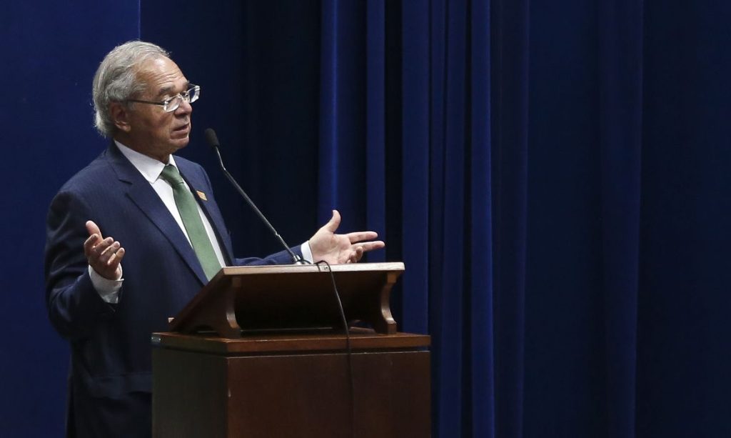 Privatizacao da Petrobras nao esta prevista neste mandato diz Guedes