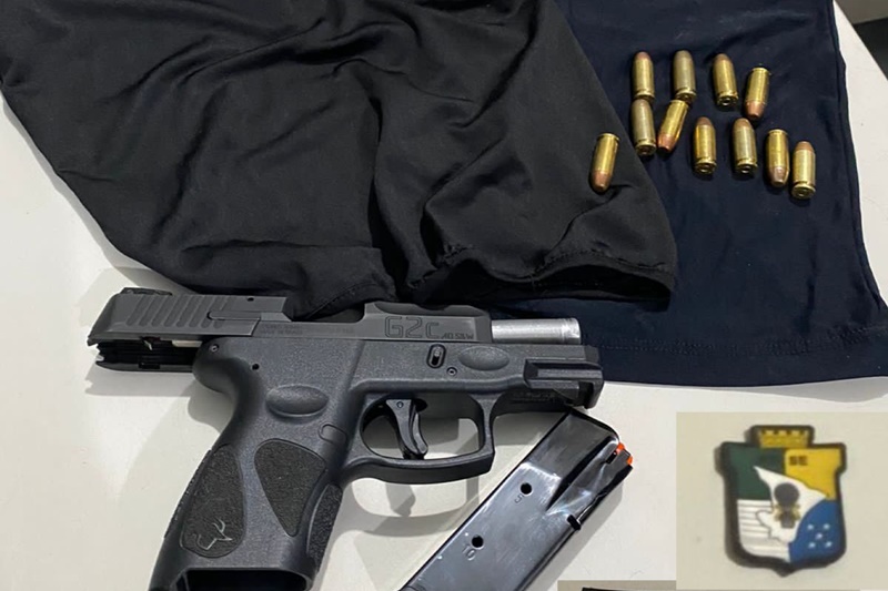 Suspeito de porte ilegal de arma e preso no Industrial