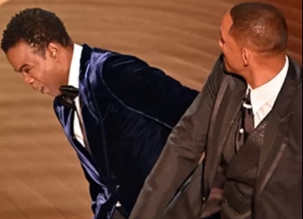 Will Smith dá tapa na cara de humorista durante Oscar 2022 por fazer piada sobre sua esposa; veja vídeo 1 Will Smith da tapa na cara de humorista durante Oscar 2022 por fazer piada sobre sua esposa veja video