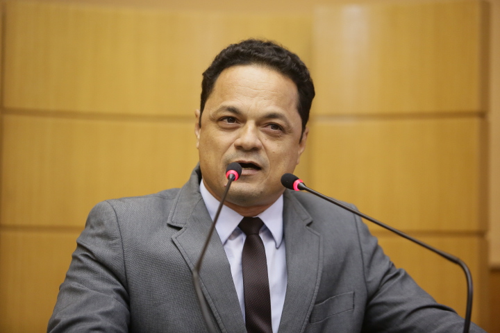 Ate quando a Prefeitura de Aracaju vai deixar as empresas de transporte sangrarem afirma Capitao Samuel