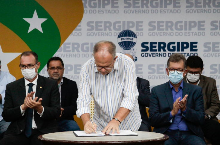 Belivaldo assina protocolo de intencoes para retomada da producao de sulfato de amonio pela Unigel
