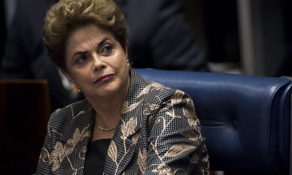 Bolsonaro e ovo da serpente chocado no impeachment diz Dilma