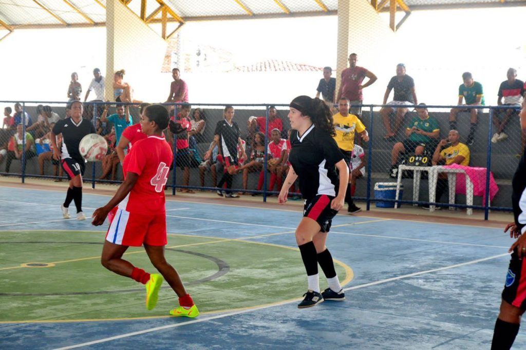 Com 70 atletas I Torneio Cidade Mae de Futsal Feminino e realizado em Sao Cristovao