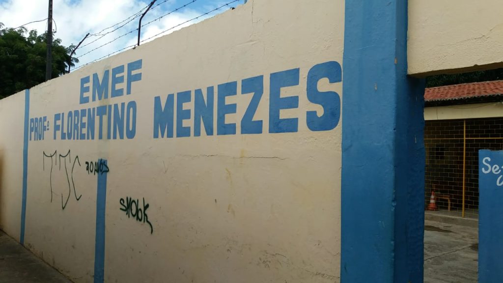 Comunidade escolar denuncia falta de professores na EMEF Florentino Menezes em Aracaju