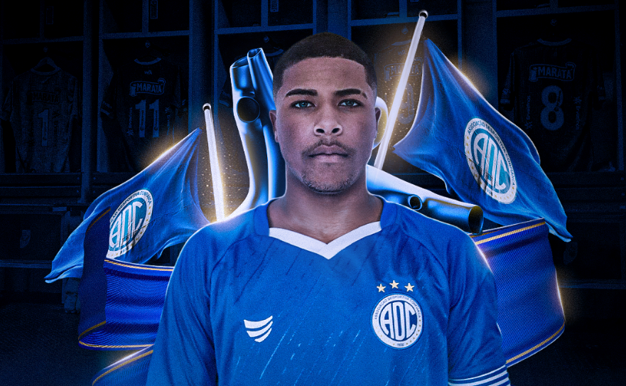 Confianca contrata lateral direito Carlos Eduardo