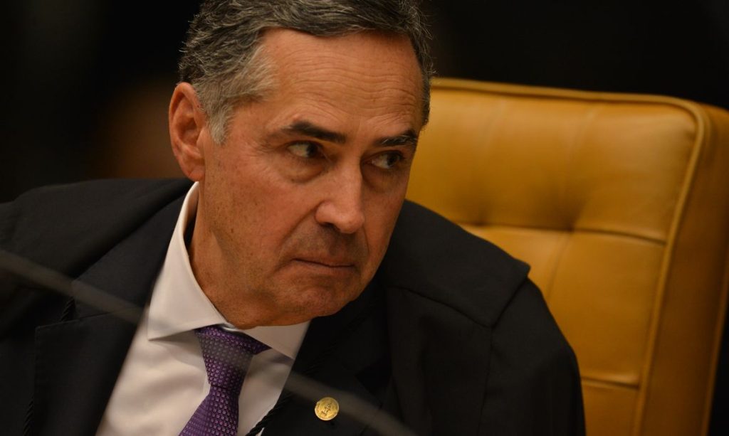 Ministerio da Defesa repudia fala de Barroso sobre Forcas Armadas e eleicoes