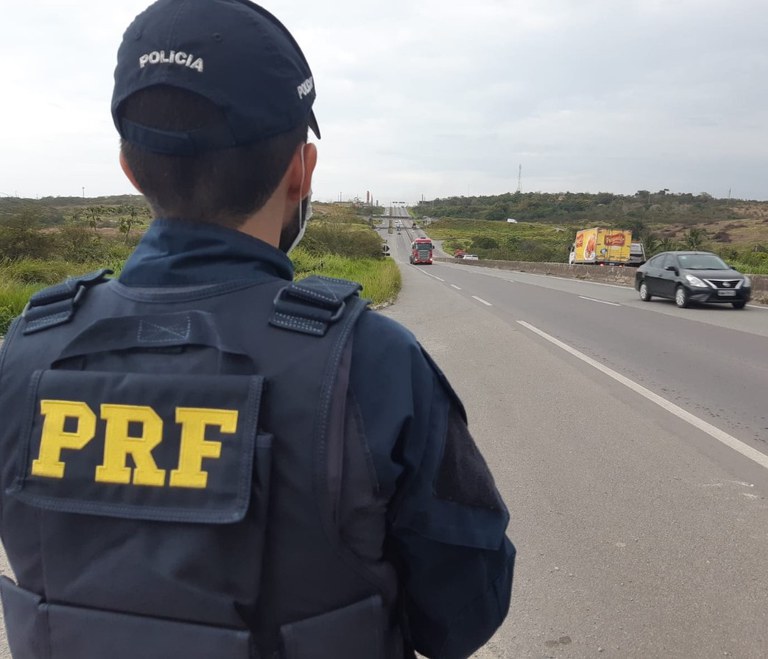 PRF apreende blocos ceramicos transportados sem nota fiscal em Cristinapolis 2