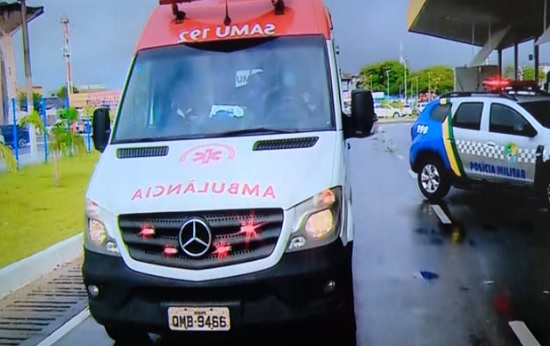 Passageiro e esfaqueado dentro de onibus em Aracaju apos briga por assento suspeito e preso