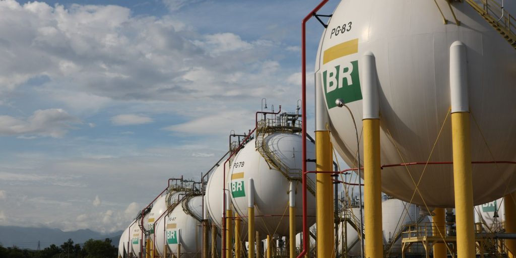 Petrobras anuncia aumento de 19 no preco do gas natural a partir de domingo 1