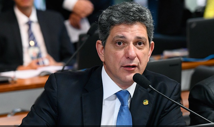 Rogerio Carvalho sobre indulto de Bolsonaro a deputado condenado Joga para agradar seus fanaticos seguidores