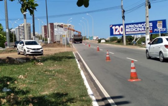 Transito na ponte do rio Poxim fica em meia pista nesta quarta 27