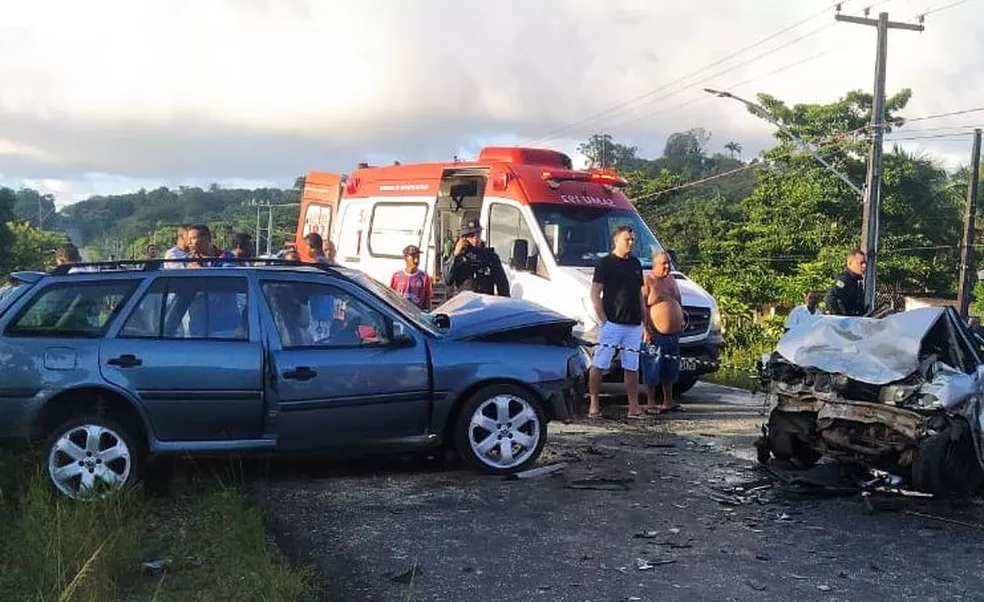 Colisao frontal deixa um morto na SE 464 em Sao Cristovao