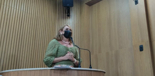 Linda Brasil denuncia problemas com a derrubada das mangabeiras ‘As trabalhadoras estao indignadas