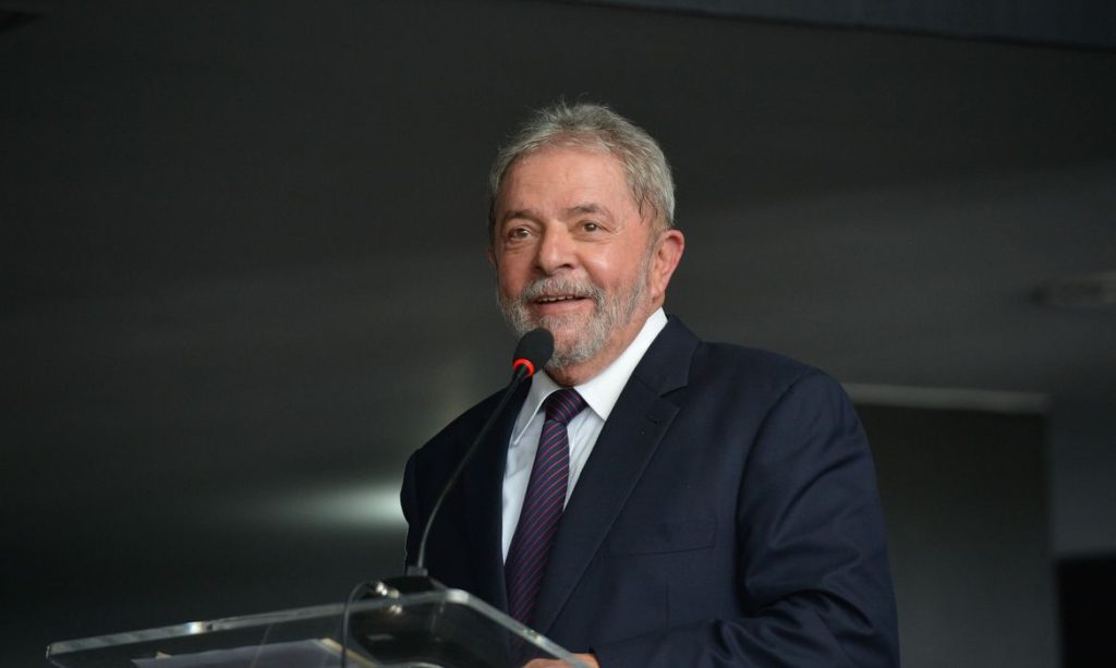 Nunca foi tao facil escolher diz Lula ao oficializar pre candidatura a presidencia
