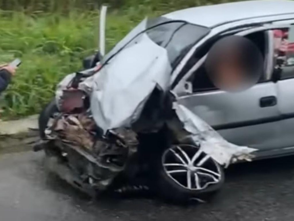 Tres pessoas ficam feridas apos acidente na BR 235