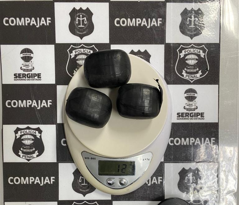 Tres visitantes sao flagrados com substancias proibidas ao tentar entrar no presidio do Santa Maria