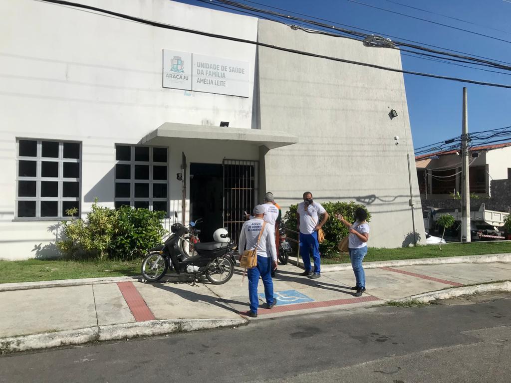 Vacinacao e suspensa temporariamente na UBS Amelia Leite em Aracaju