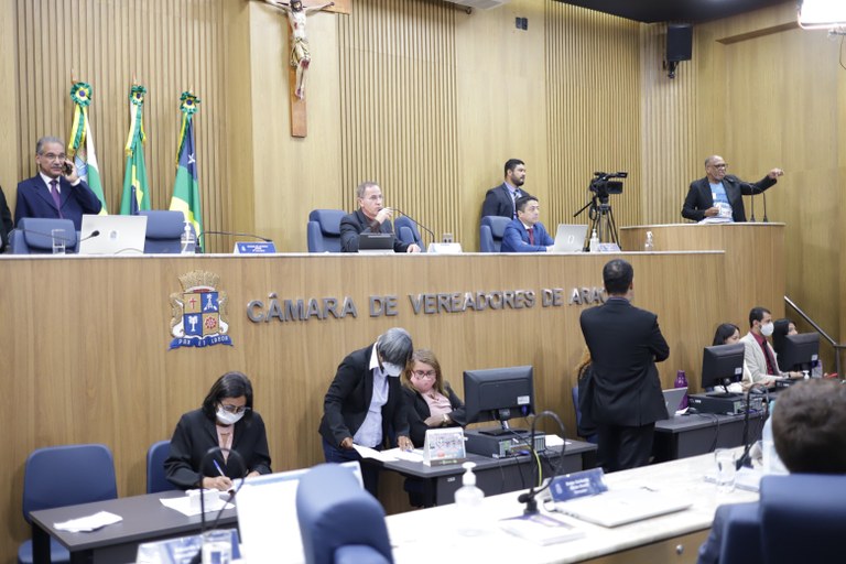 Vereadores aprovam reajuste do salario de servidores e plano de carreira do magisterio de Aracaju