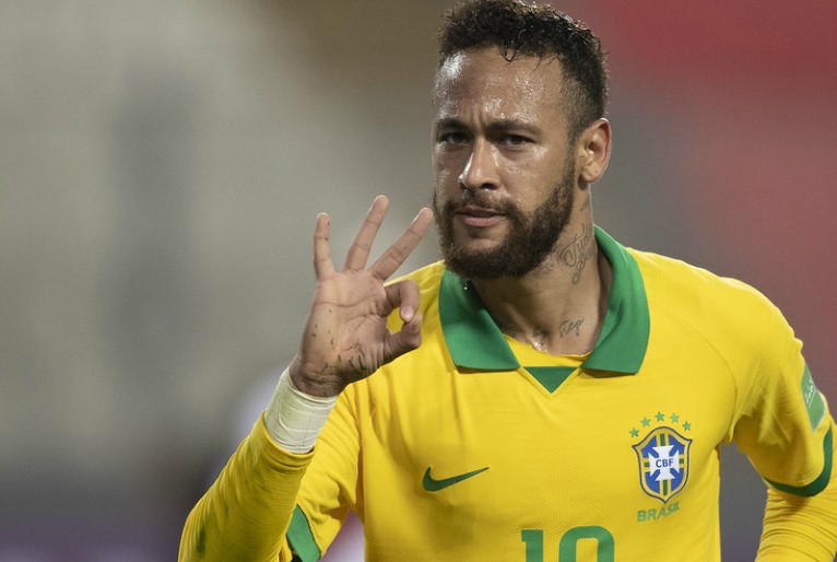 Apos problema aviao com Neymar faz pouso nao programado em Boa Vista